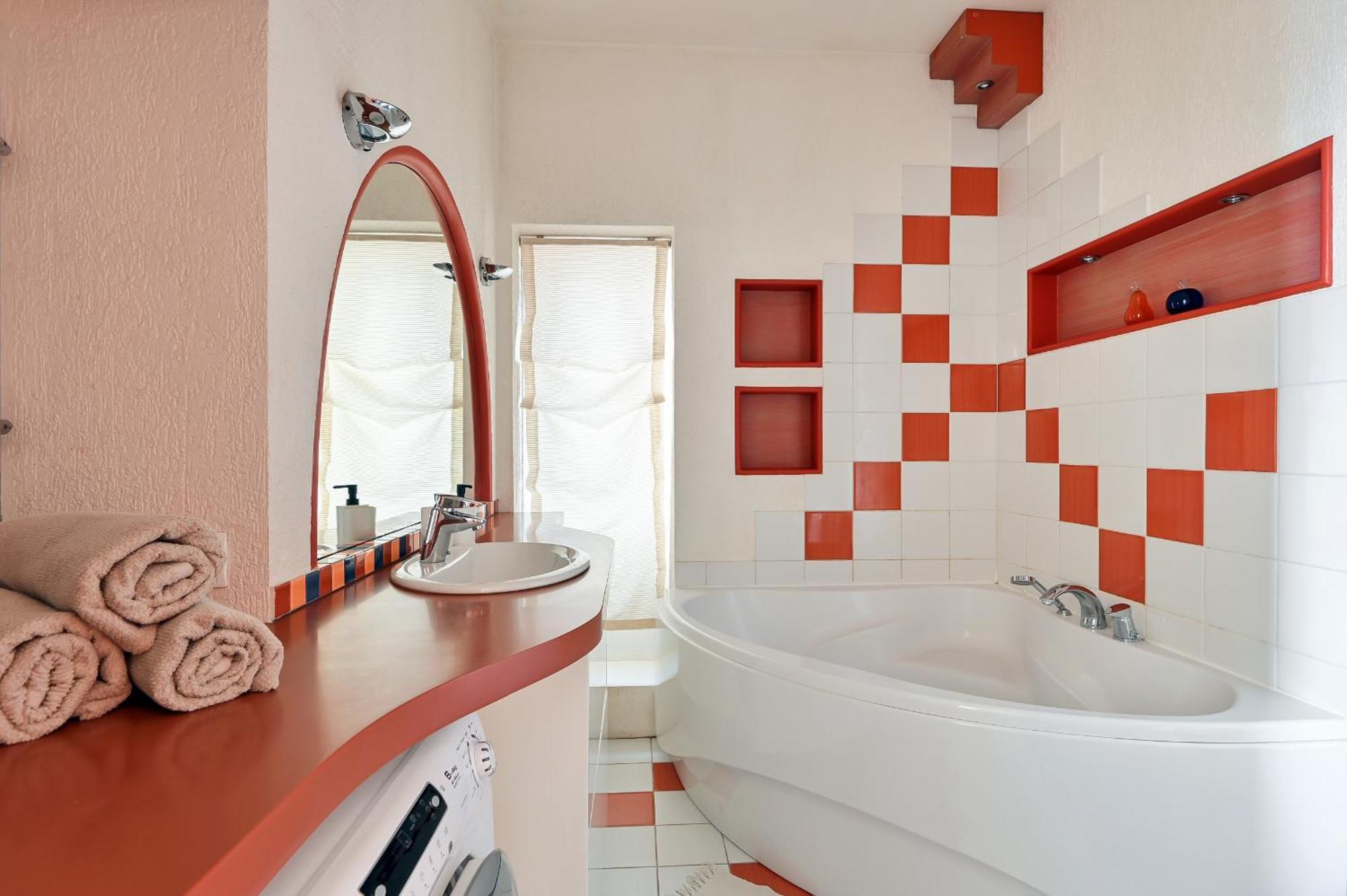 2-bdrm Quiet Butas