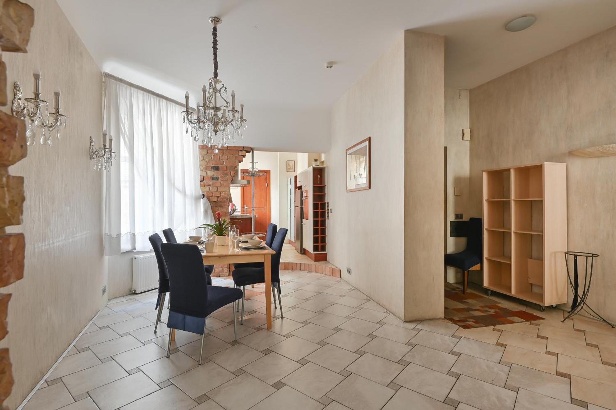 2-bdrm Quiet