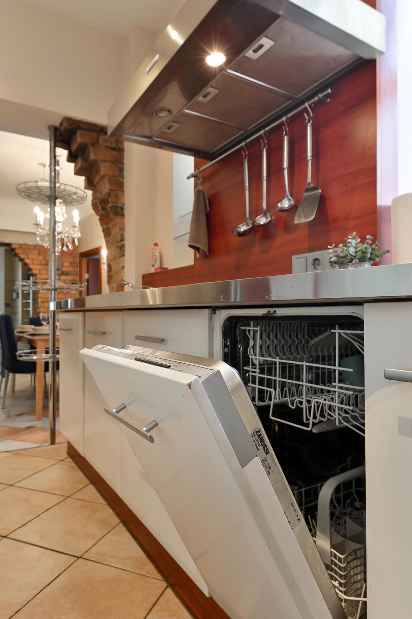2-bdrm Quiet Butas