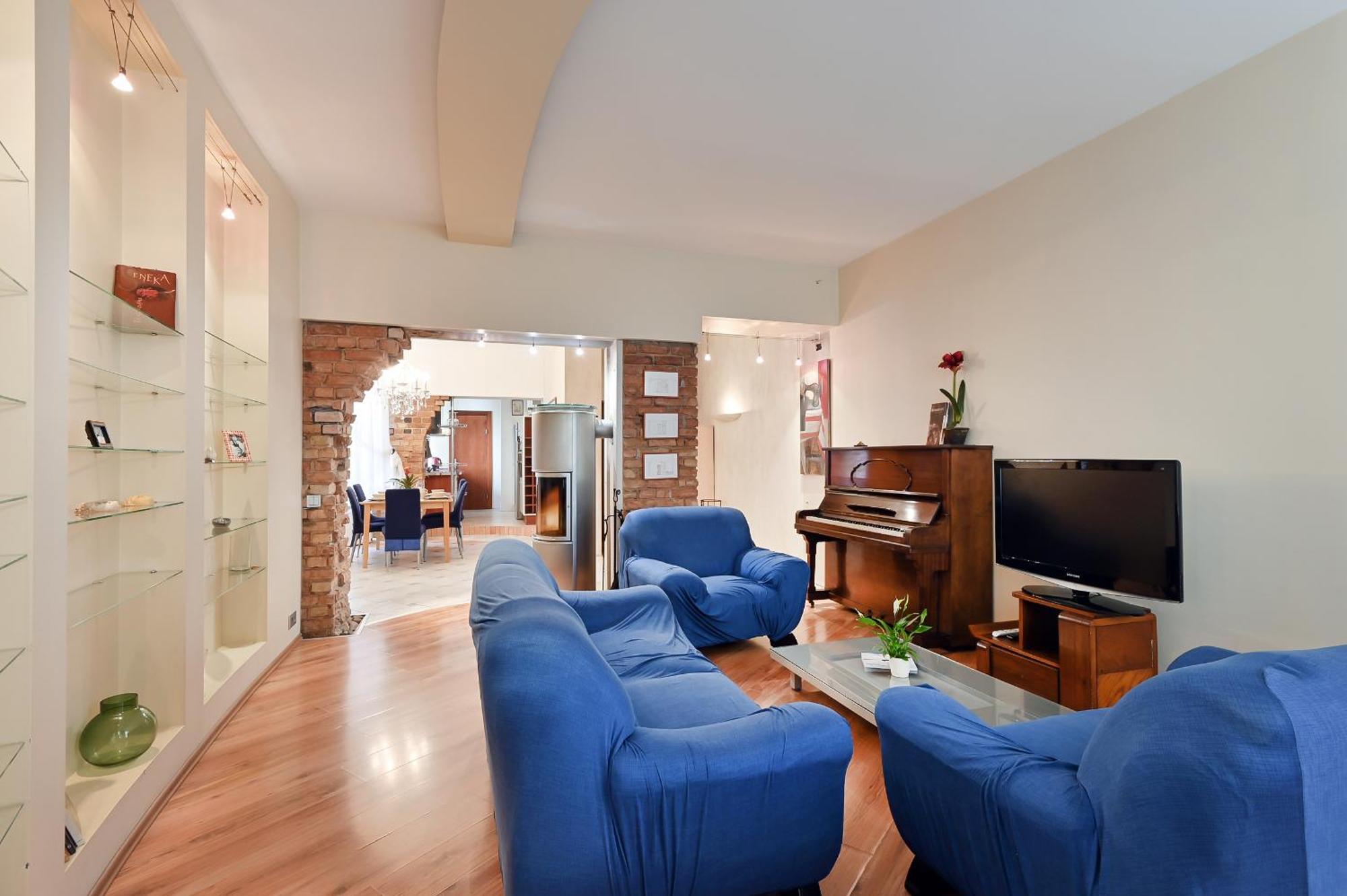 2-bdrm Quiet 公寓 *