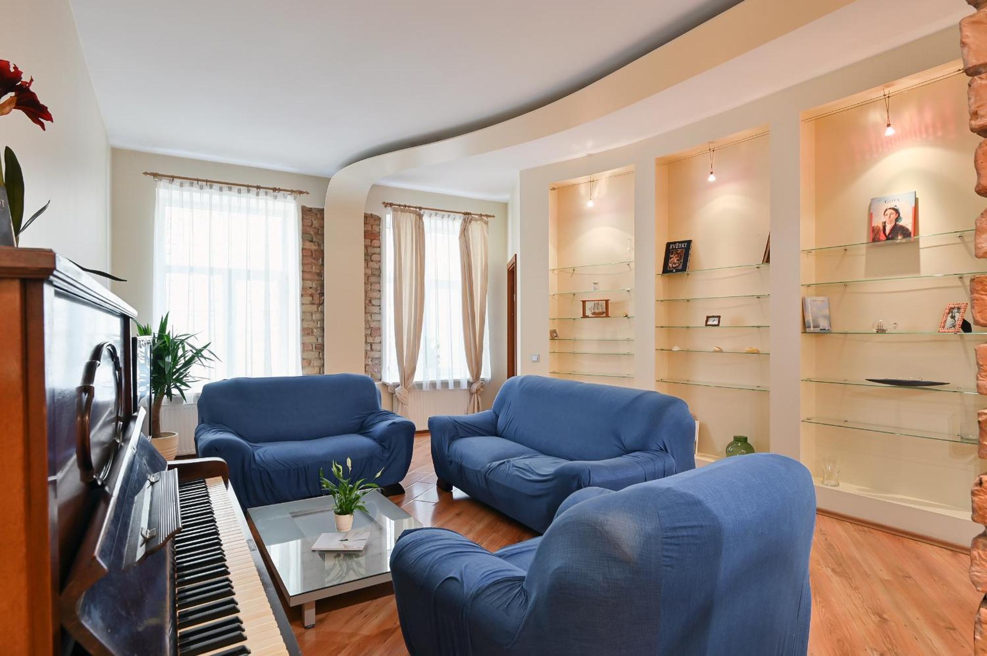 2-bdrm Quiet 公寓 *